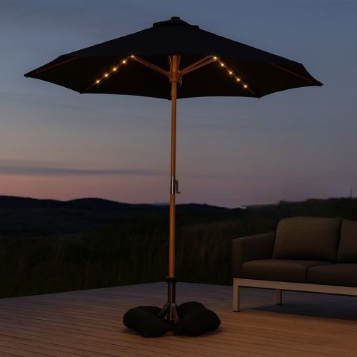 Træparasol med LED-lys